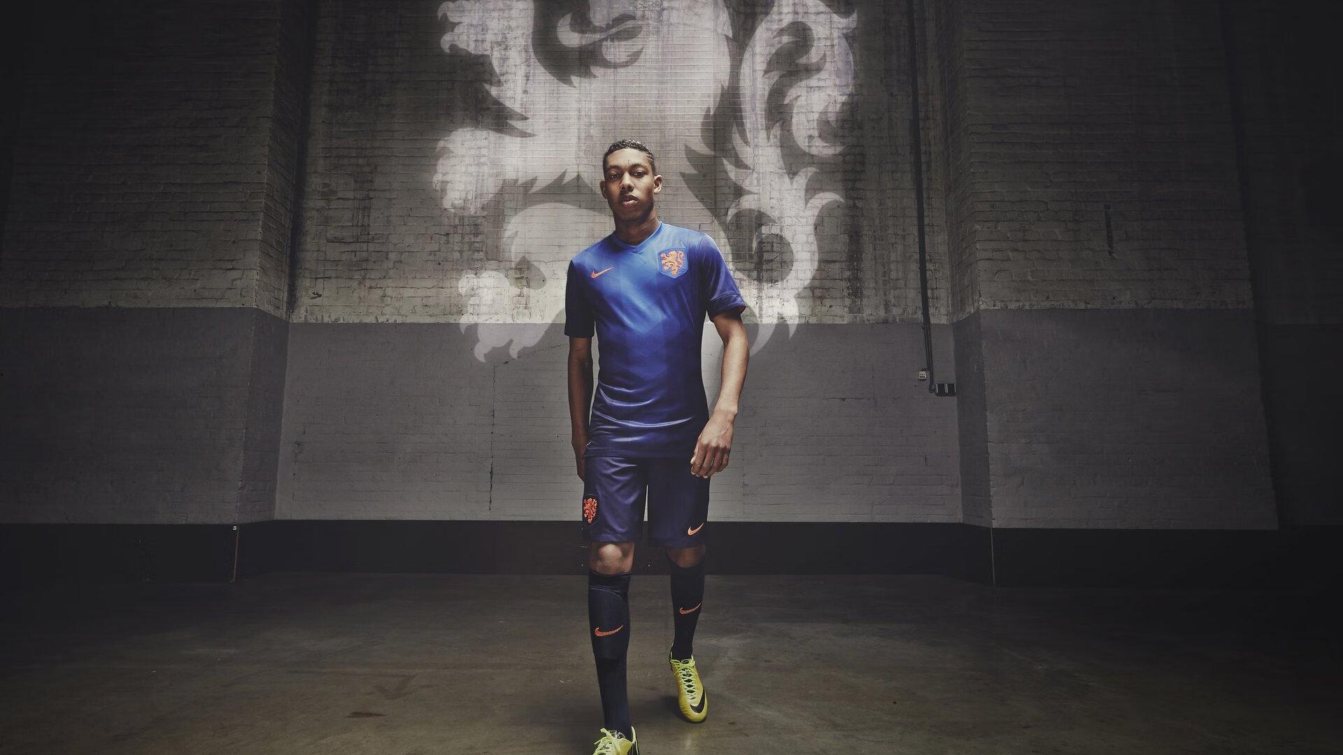 梅西与拉莫斯，从宿敌到密友，巴黎首训见证历史性破冰